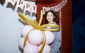张佳宁生日俏皮写真图片_5