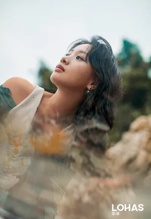 李梦水中优雅性感写真图片_2