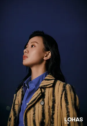 李梦水中优雅性感写真图片_6
