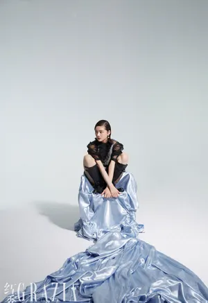 任敏优雅灵动写真图片_11