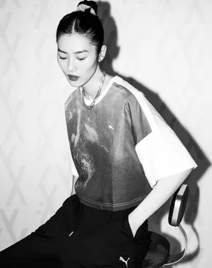 刘雯简洁运动风写真图片_5