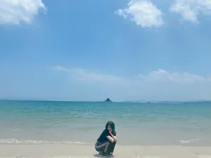 程潇海边清爽旅拍图片_8