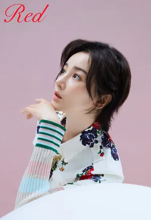 陈小纭性感红裙写真图片_8