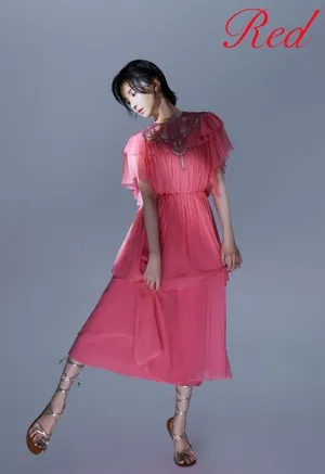 陈小纭性感红裙写真图片_10