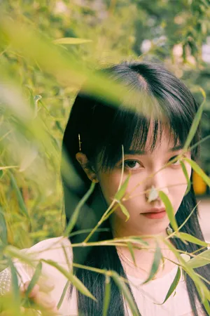 阚清子白裙优雅气质写真图片_4