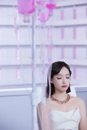 宋茜钻石泪妆MV花絮图片_10