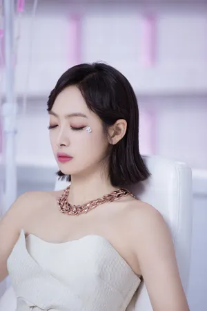宋茜钻石泪妆MV花絮图片_11