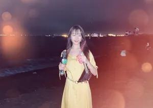 李依宸唯美海边旅拍照图片_2