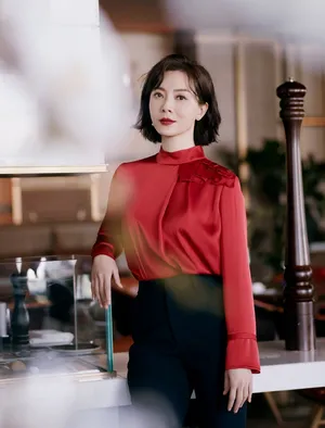 陈数短发红唇性感写真_5