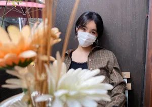 李菲儿简约气质街拍图片
