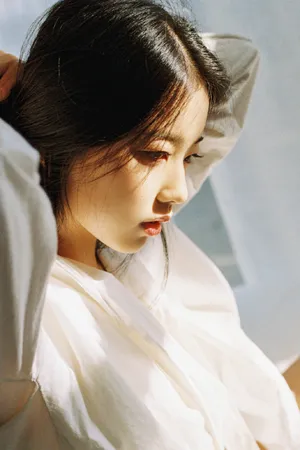 左卓慵懒居家写真图片_1