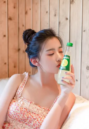 左卓性感私房照写真图片