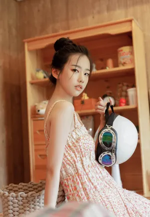 左卓性感私房照写真图片_4