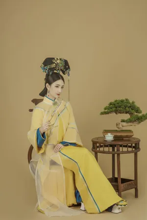 许芳铱清朝宫廷风写真图片_2