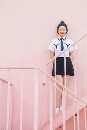 许芳铱清纯元气制服写真图片_3
