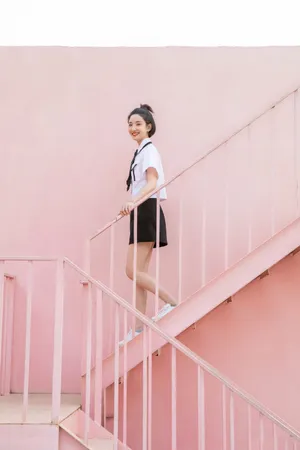 许芳铱清纯元气制服写真图片_7