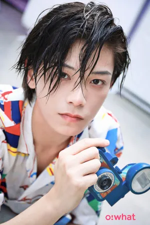 丁禹兮性感湿发写真图片