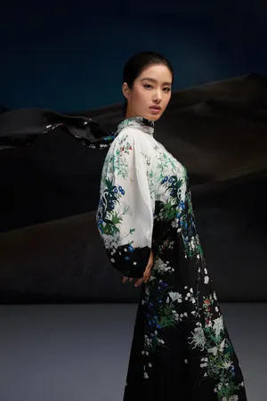 杨采钰冷艳性感写真图片_5
