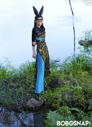 戚薇万物生艺术大片写真图片_10
