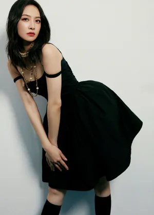 宋茜小黑裙性感写真图片_4