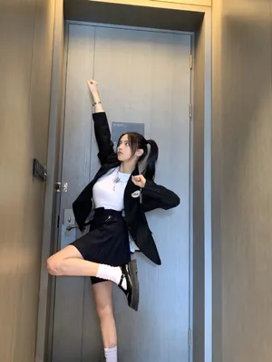 杨超越双马尾搞怪俏皮制服图片_3