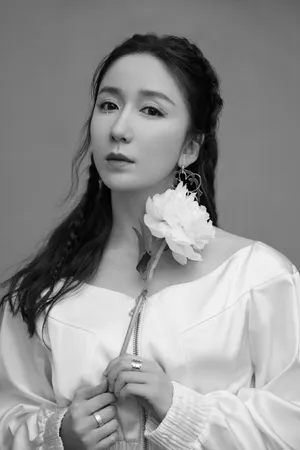 娄艺潇唯美优雅写真图片_4