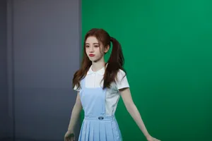 鞠婧祎双马尾甜美写真花絮图片_5