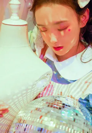 马茜女仆装私房性感写真_1