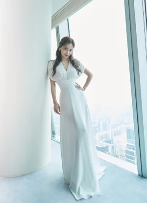 angelababy深V白裙性感写真图片_2