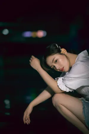马思纯牛仔短裙甜美写真图片_3