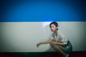 马思纯牛仔短裙甜美写真图片_4