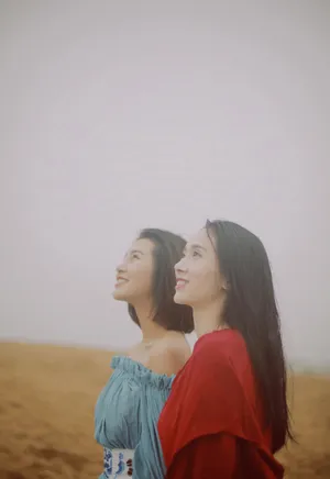 马茜红色长裙唯美写真_3
