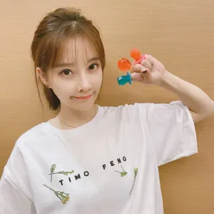 冯提莫俏皮居家自拍图片_7