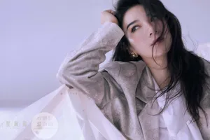 黄奕成熟优雅写真图片_7