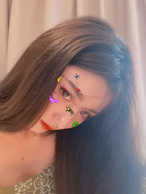 宋祖儿甜美俏丽自拍照图片_1