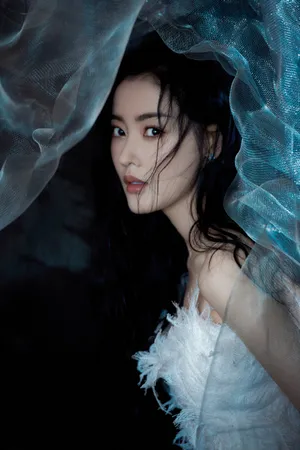 张天爱吊带裙性感写真图片_7