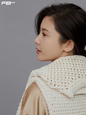 杨子姗针织披肩质感写真图片