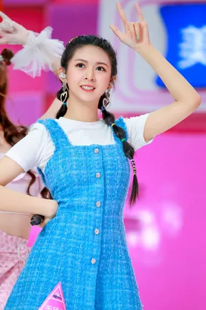 于扬子舞台照图片_2