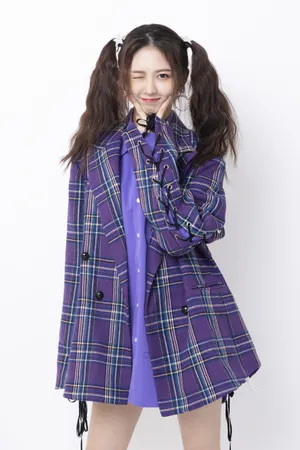 于扬子紫色西服性感写真