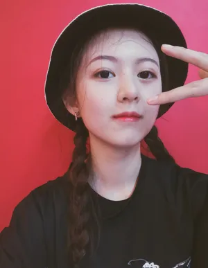 于扬子元气俏皮自拍照图片_3
