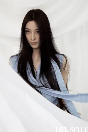 范冰冰黑长直魅力写真大片_11