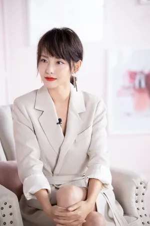 张嘉倪西服短裤品牌活动图片_5