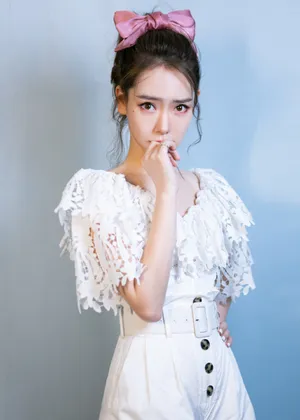 戚薇优雅靓丽写真图片_5