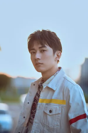 刘学义休闲帅气写真图片_2