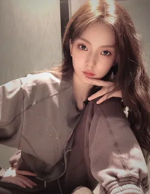 陈卓璇粉裙性感甜美图片