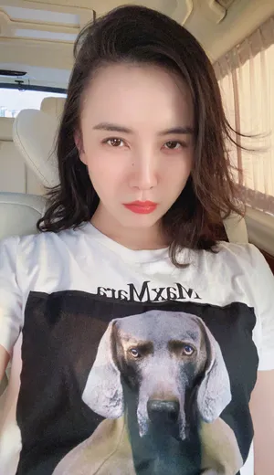 宋佳清爽居家自拍图片_3