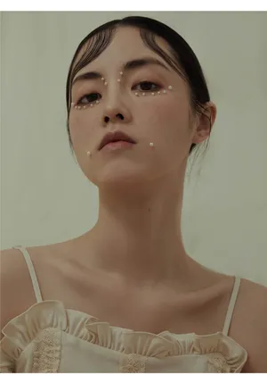 章乐韵雀斑妆写真图片_4