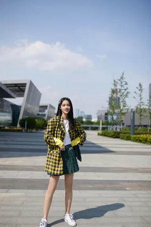 李莎旻子格子衬衫写真图片_2