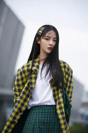 李莎旻子格子衬衫写真图片_6