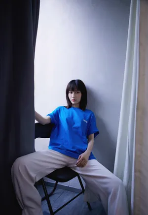 田沅蓝色调清爽写真图片
